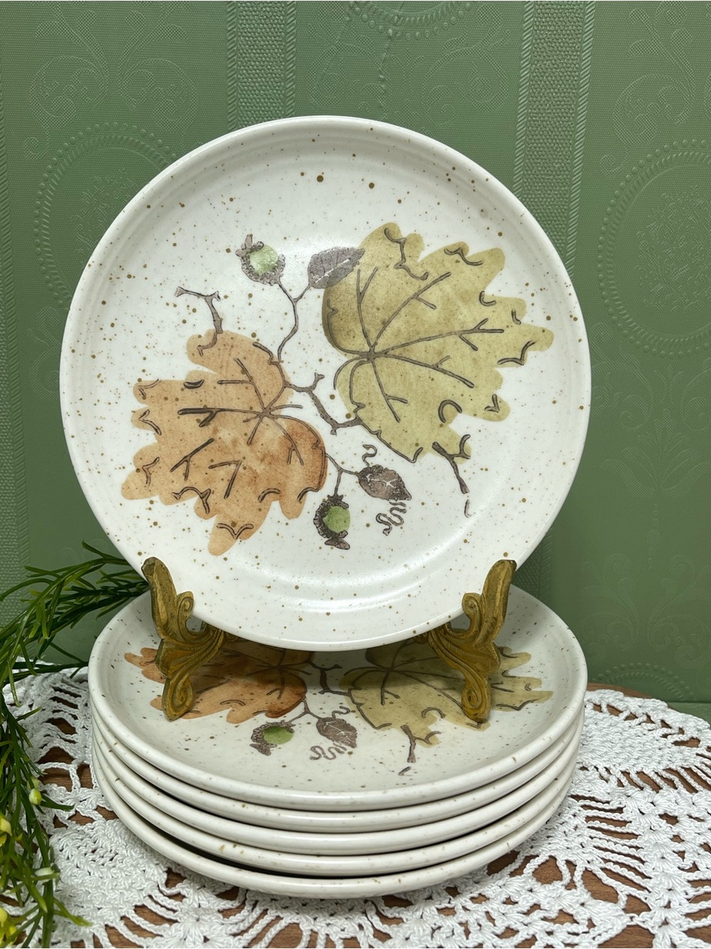 METLOX Poppytrail Vernon Woodland Gold Fall Leaves 6 In Bread Plates Set Of 6
